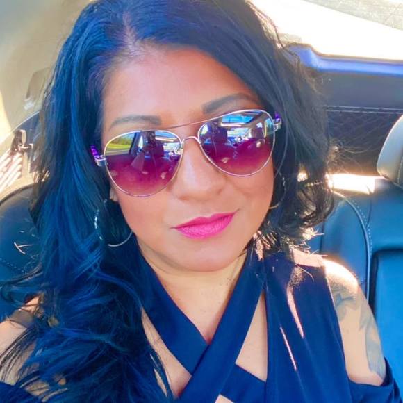 Meet your Posher, Esperanza - Picture 1 of 1